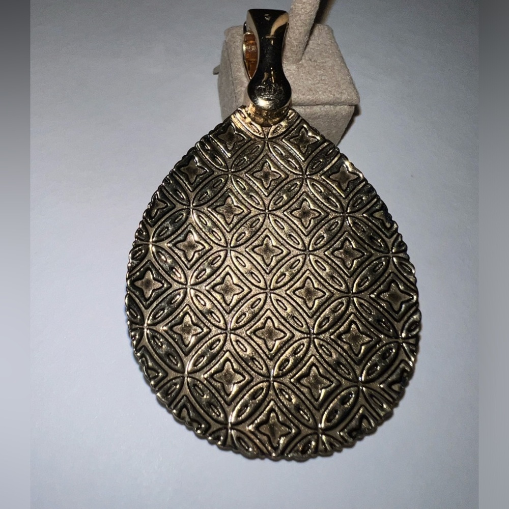 Premier Design, gold & silver necklace pendent, silver, gold, greenish stone - Picture 3 of 11